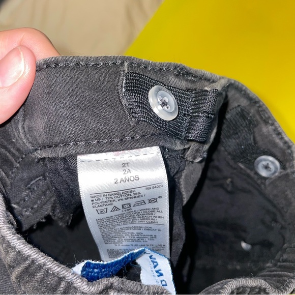 Old Navy Karate Skinny Jeans - Picture 4 of 6